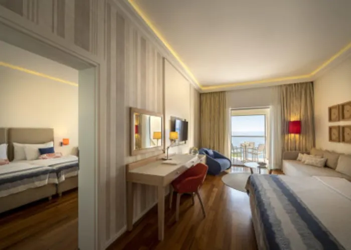 Isabella Island Miramare & 호텔 포레치