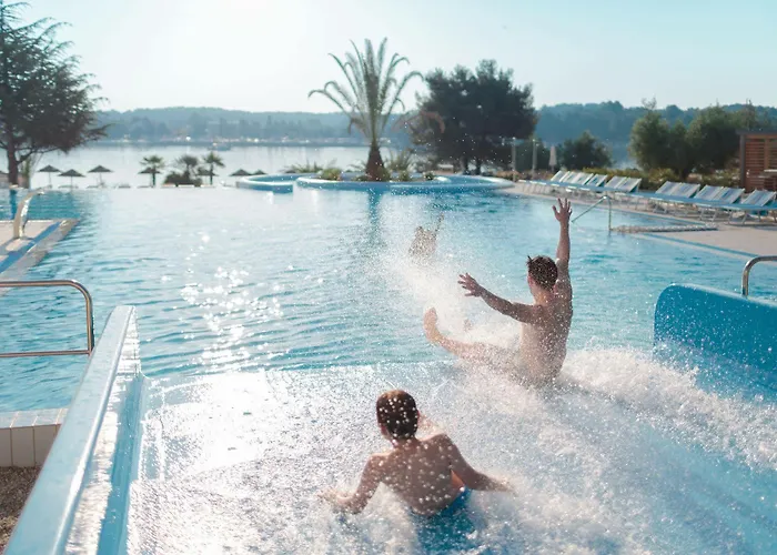 Isabella Island Miramare & 호텔 포레치