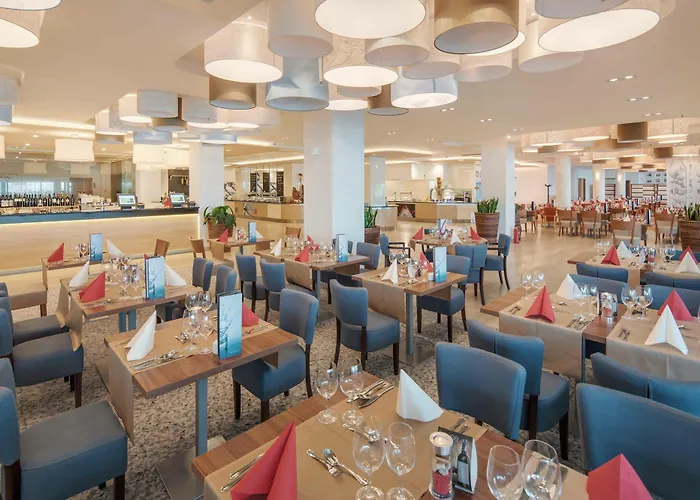 Isabella Island Miramare & 호텔 포레치